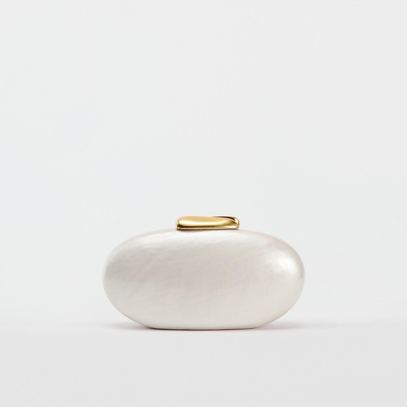 ZARA GOLD CLOSURE BOX CLUTCH - Picture 2 of 7